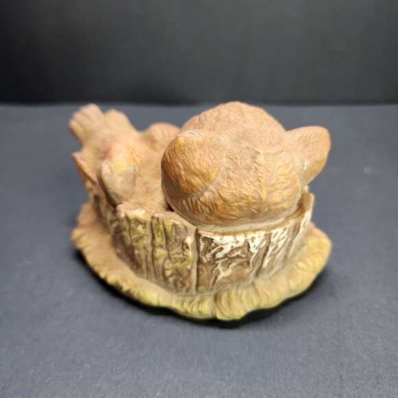 Vintage Homco 1986 Masterpiece Porcelain Bear Cub Tree Stump Figurine - Picture 4 of 8